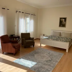 Rose , Abu Dhabi Emirati Arabi Uniti