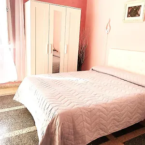 Martin 2*, Roma Italia